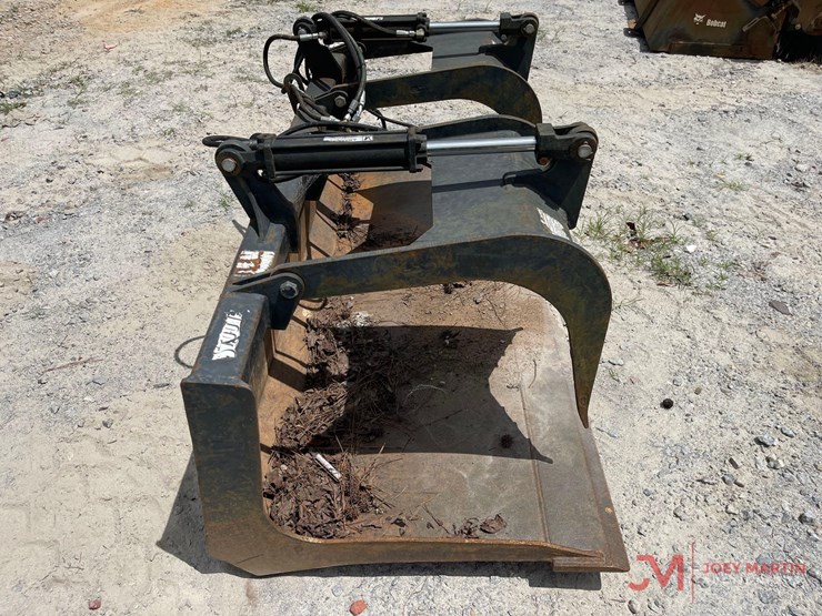 71"-hydraulic-grapple-bucket-skid-steer-attachment-image-2