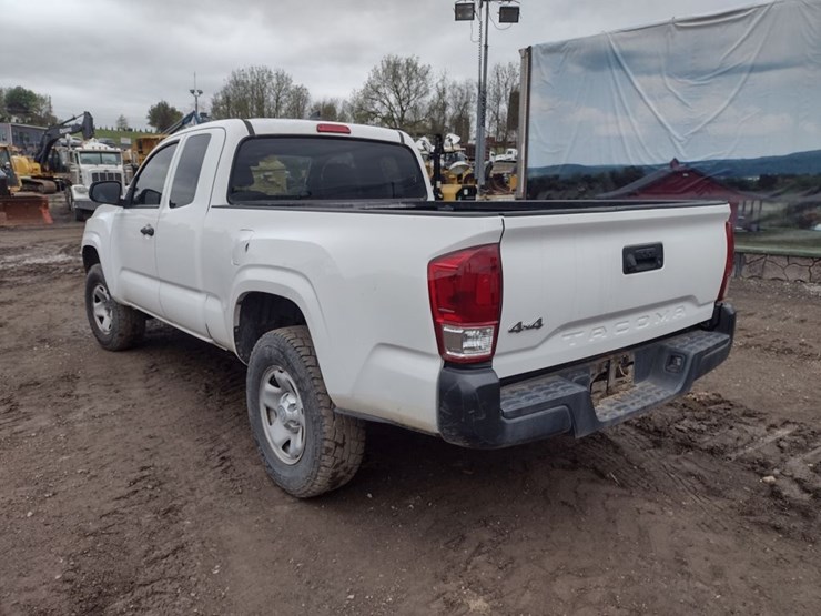 18-toyota-truck^title^-(qea-4649)-image-33