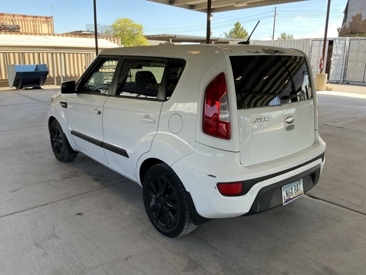 2013-kia-soul-crossover-image-5