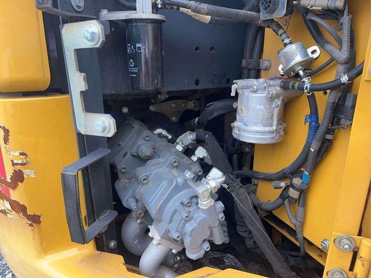 2021-deere-75g-image-24
