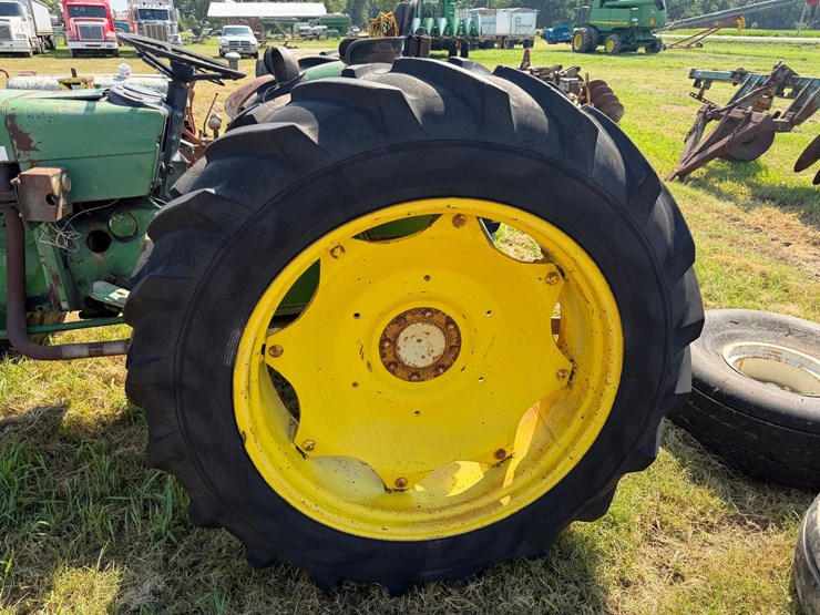 1972-john-deere-820-image-7