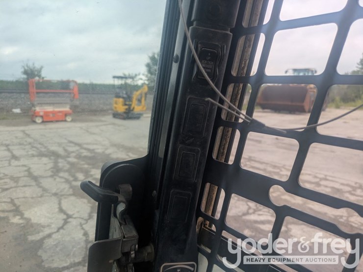 2019-bobcat-t770-image-12