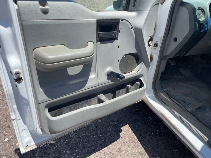 2004-ford-f150-image-39