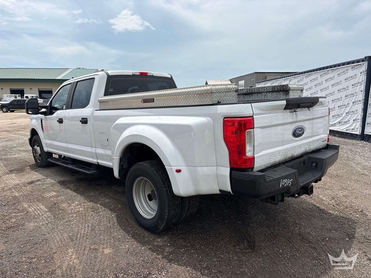 2017-ford-f350-image-4