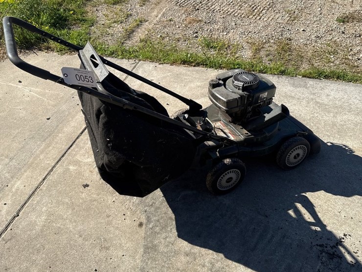 #53-•-craftsman-lawn-vacuum-image-3