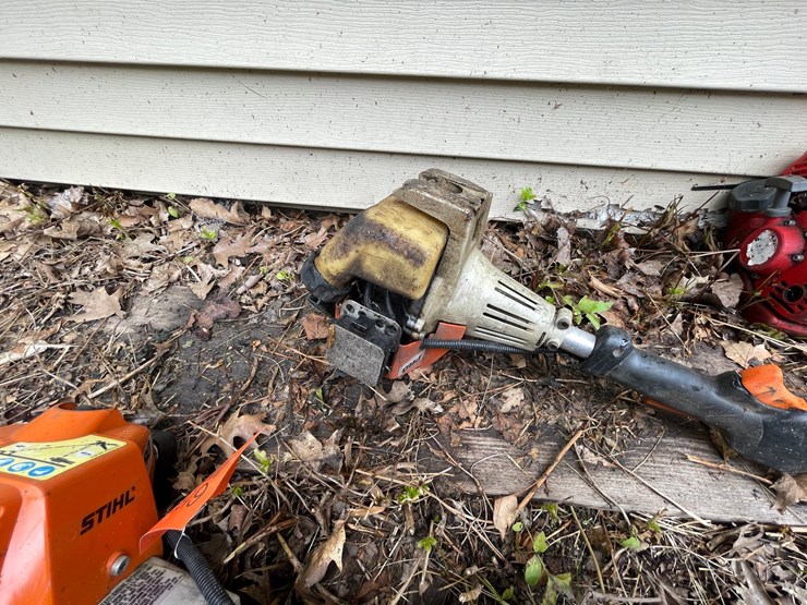 #6155-•-(3)-pole-saws-image-5
