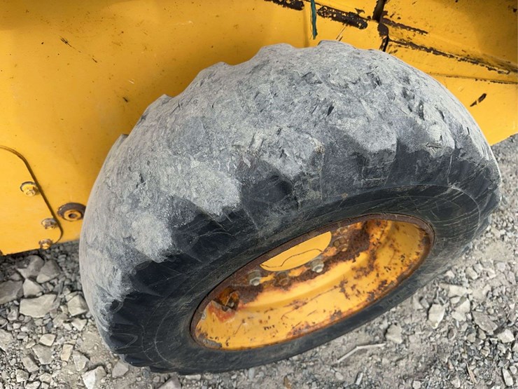 deere-318d-image-10