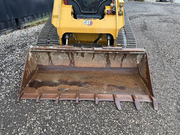 2020-caterpillar-299d3-image-9