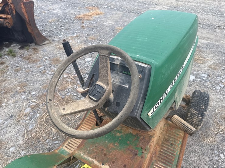 john-deere-130-image-10