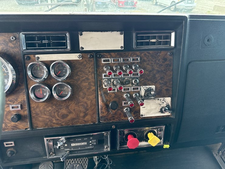 1992-kenworth-t600-image-35
