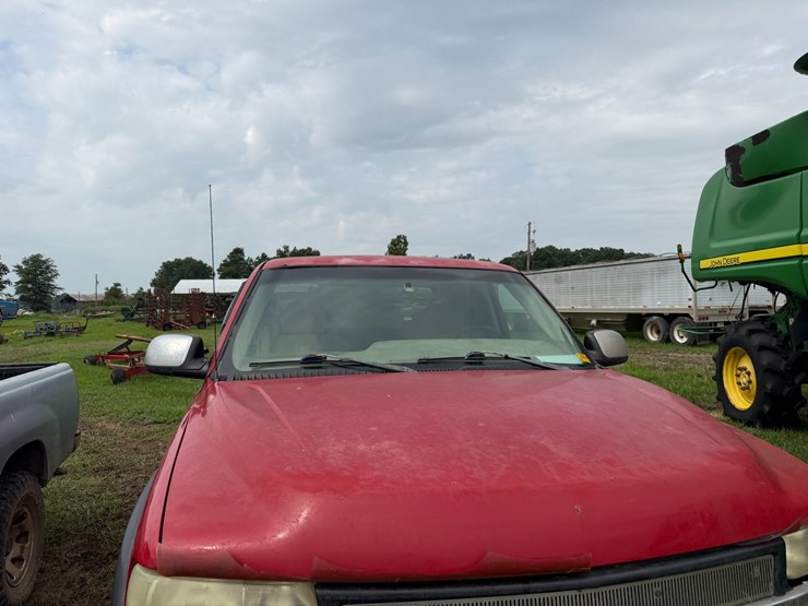 2002-chevrolet-silverado-2500hd-image-27