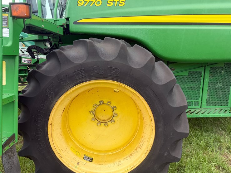 2011-john-deere-9770-sts-image-10