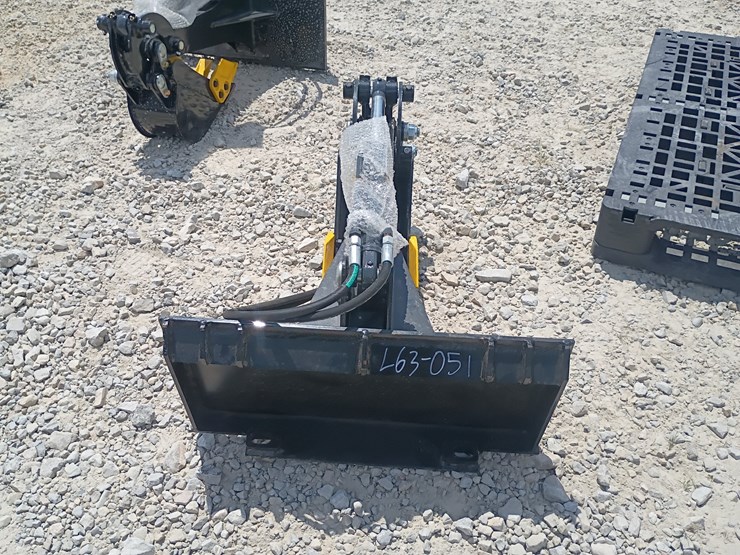 #l63-051-•-zjg-backhoe-mini-skid-steer-attachment-image-3