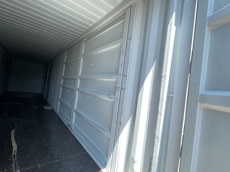 #2352-•-40'-high-shipping-container-image-23