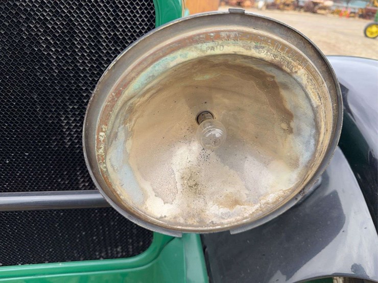 white-fuel-truck-image-60