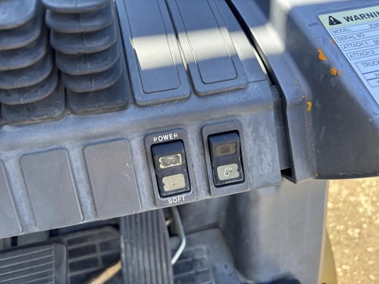 2015-caterpillar-2c6000-image-26