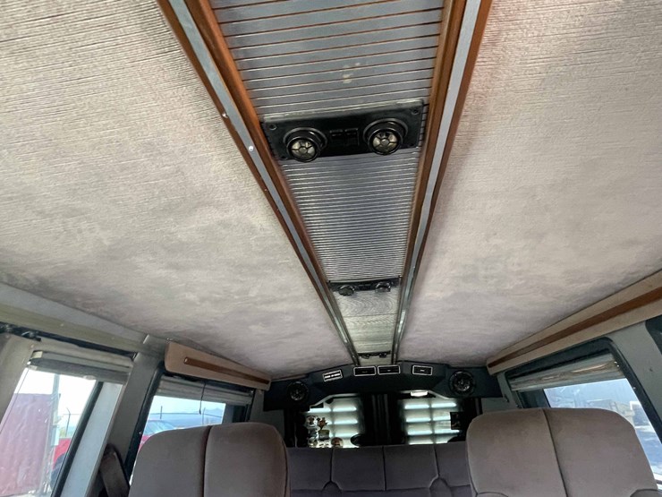 1988-chevrolet-g20-image-40