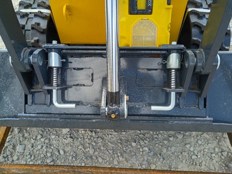 #l63-006-•-2026-zjg-380-mini-skid-steer-image-17