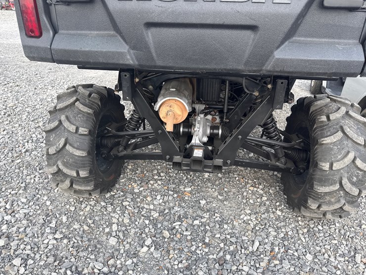 2014-honda-pioneer-700-image-10