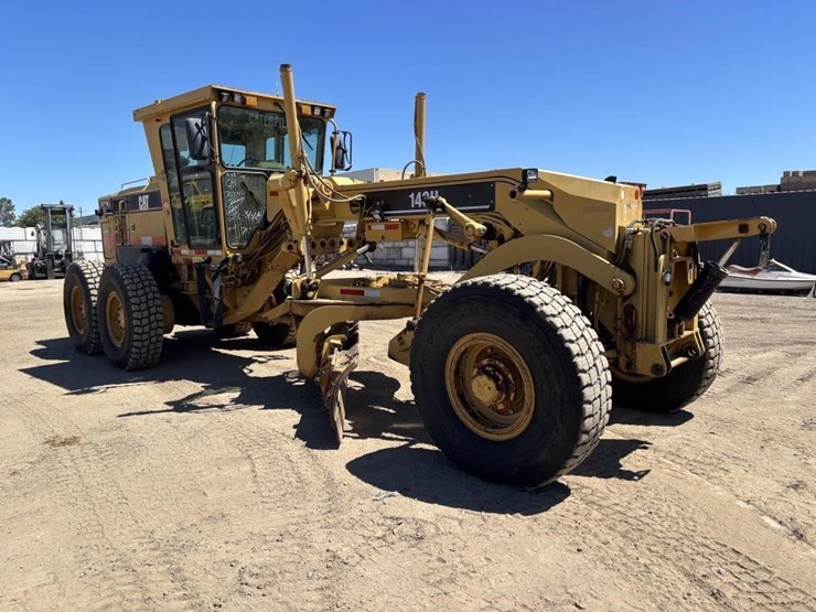 2005-caterpillar-143h-image-2