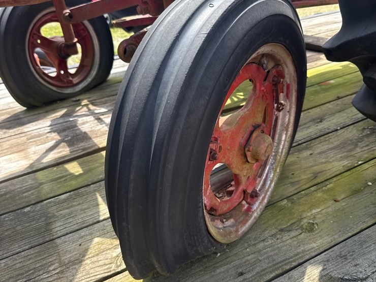 #28-•-farmall-model-super-c-image-5