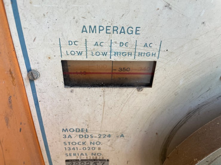 #6200-•-airco-bumblebee-300-amp-dual-range-welder-image-5