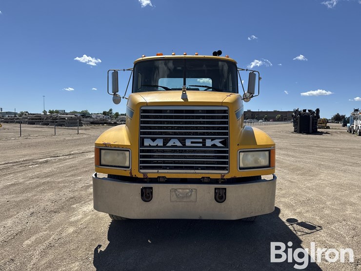 1995-mack-ch613-image-2