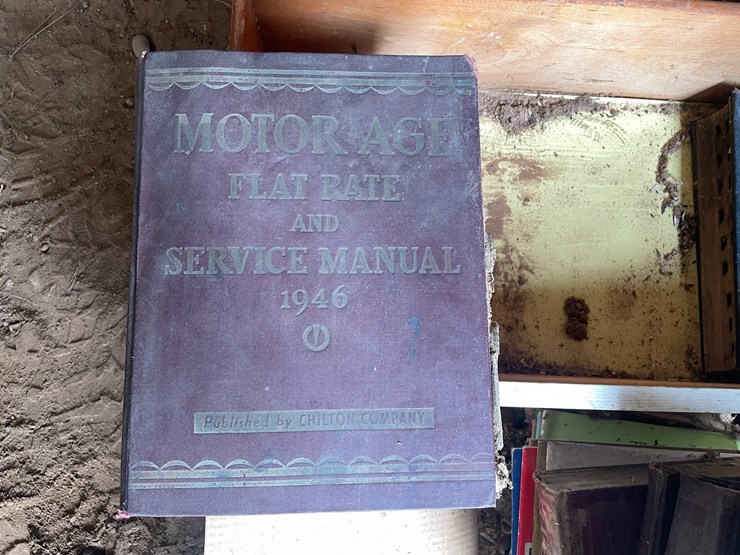 #1248-•-wooden-crate-of-vintage-automotive-manuals-image-8