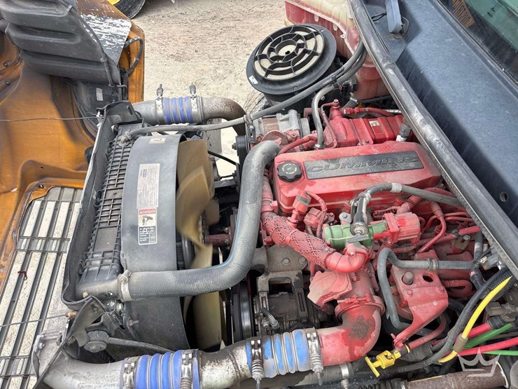 2016-freightliner-b2-image-9