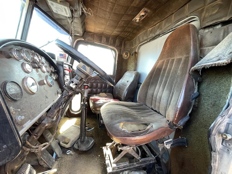 #2106-•-lot-2106-image-42