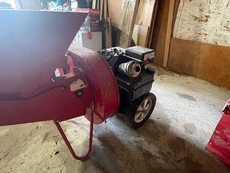 #6167-•-mtd-shred-it-wood-chipper-image-7