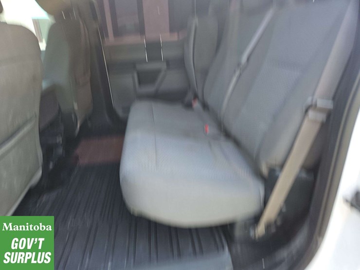 2017-ford-f150-image-16