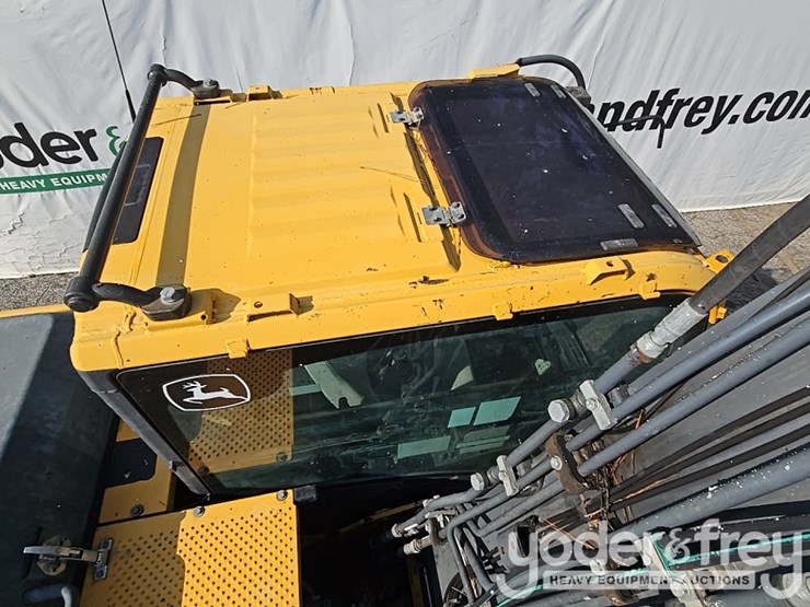 2018-deere-130g-image-22