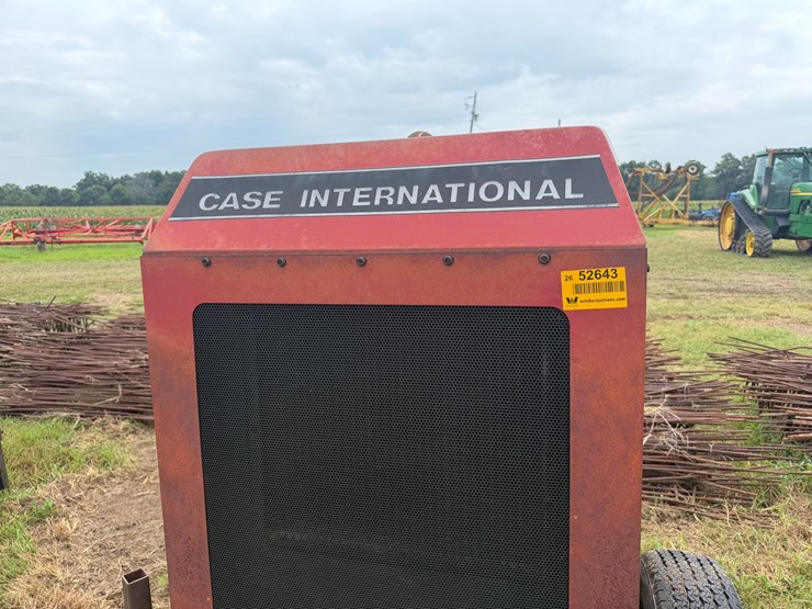 case-ih-4390-image-12