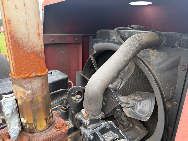 case-ih-4390-image-22