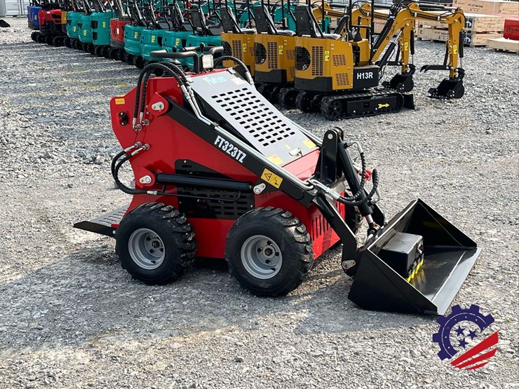 unused-2026-future-ft-323tz-skid-steer-loader-mini-skid-steer-image-4