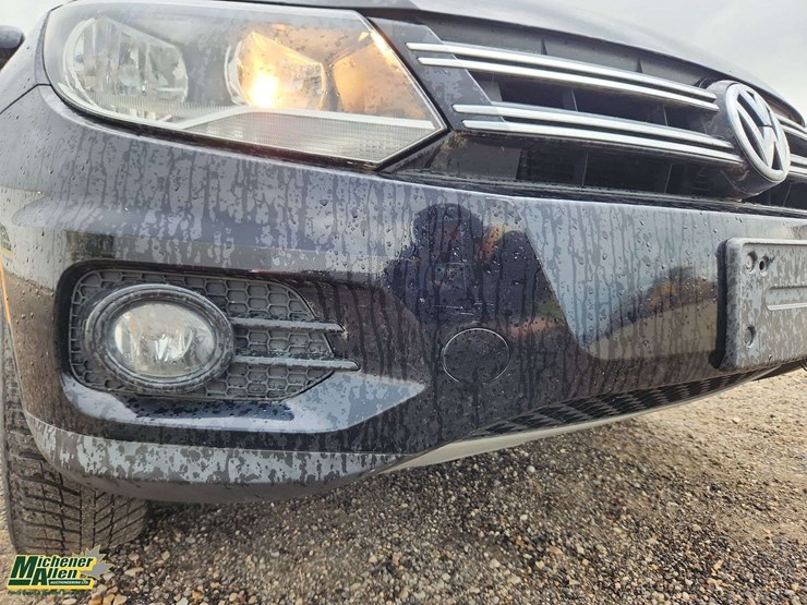 2012-volkswagen-tiguan-image-33