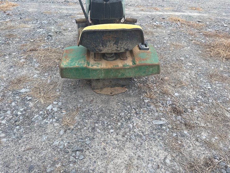 john-deere-130-image-6