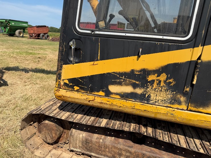 caterpillar-307-image-31