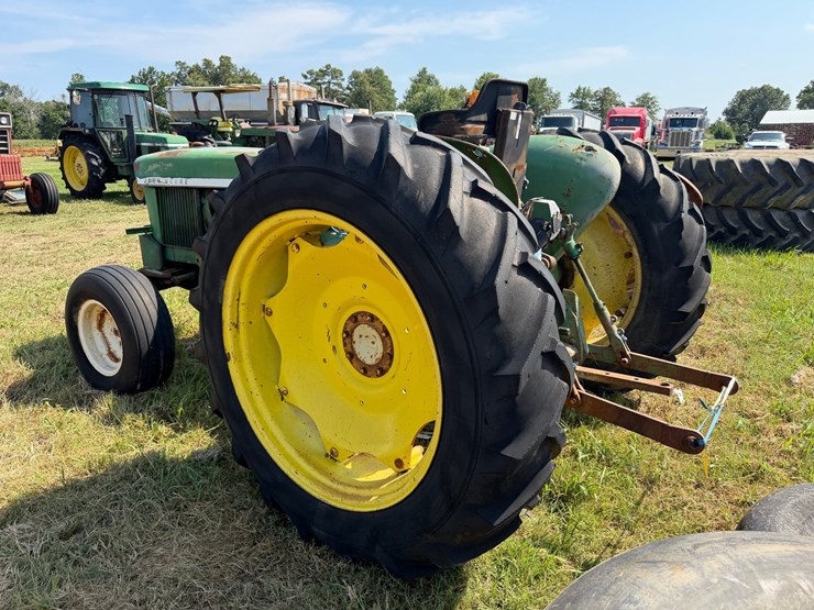 1972-john-deere-820-image-4