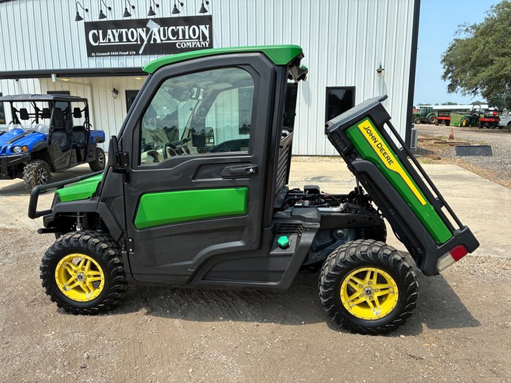 john-deere-gator-image-11