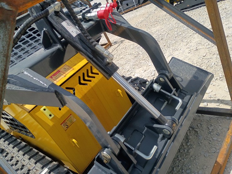 #l63-003-•-2026-zjg-380-mini-skid-steer-image-23