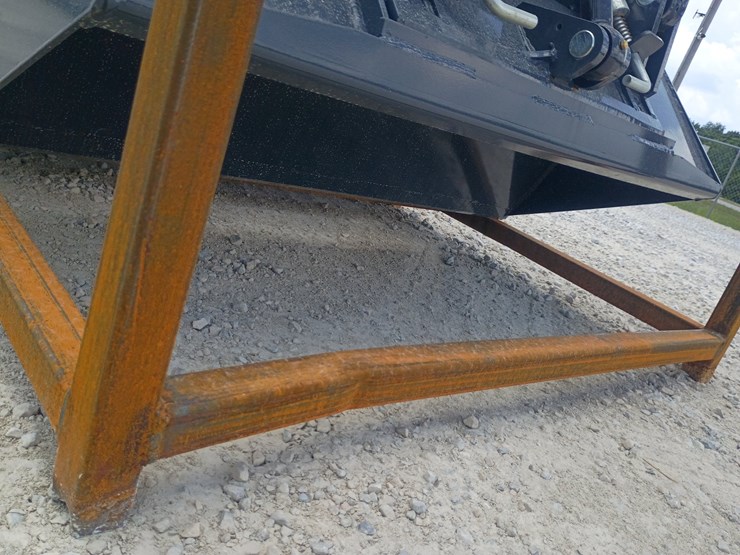 #l63-012-•-2026-zjg-380-mini-skid-steer-image-16