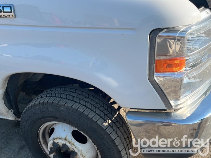 2019-ford-f450-image-35