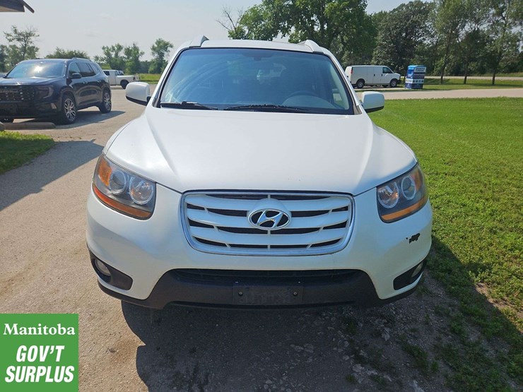 2011-hyundai-santa-fe-image-9