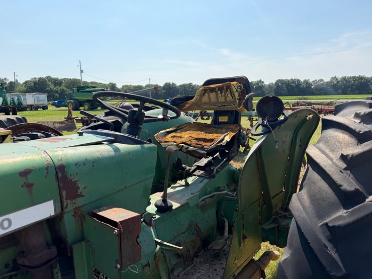 1972-john-deere-820-image-39