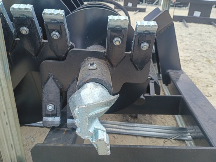 #l64-006-•-jct-auger-and-bits-skid-steer-attachment-image-12
