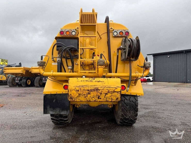 2013-deere-250d-image-5