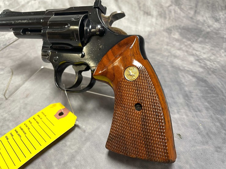 #10854-•-colt-trooper,-357-mag-revolver,-sn:-l31065-image-11