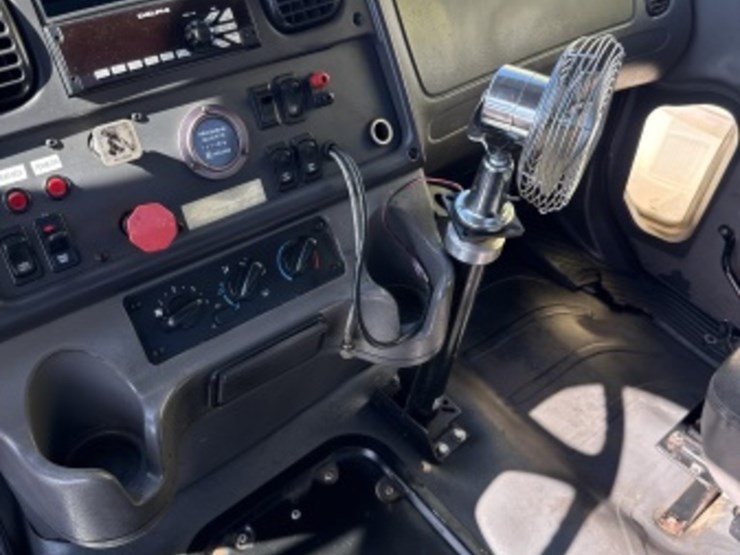 2007-freightliner-m2-112-f/b-image-29